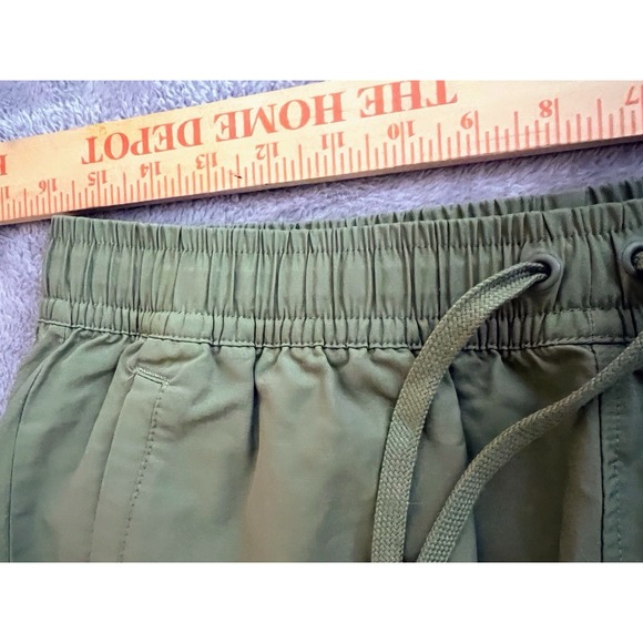 Nike Men's Woven Training Pants 934592-385 XL Cargo Khaki Olive Green LW Joggers - Picture 9 of 12